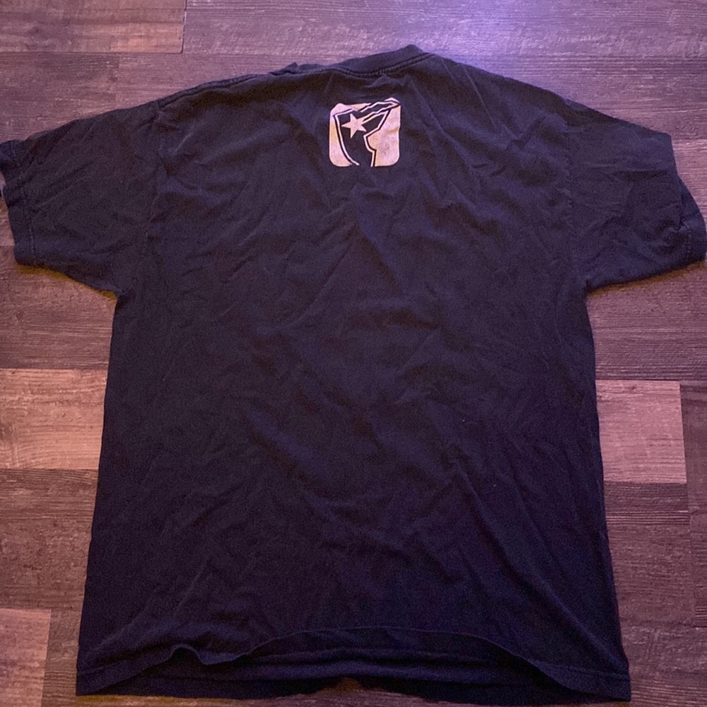 Lg Oversized Famous T-shirt - Picture 2 of 3